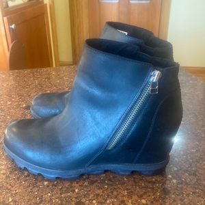 Sorel Joan of Arctic Wedge III Zip - size 10.5
